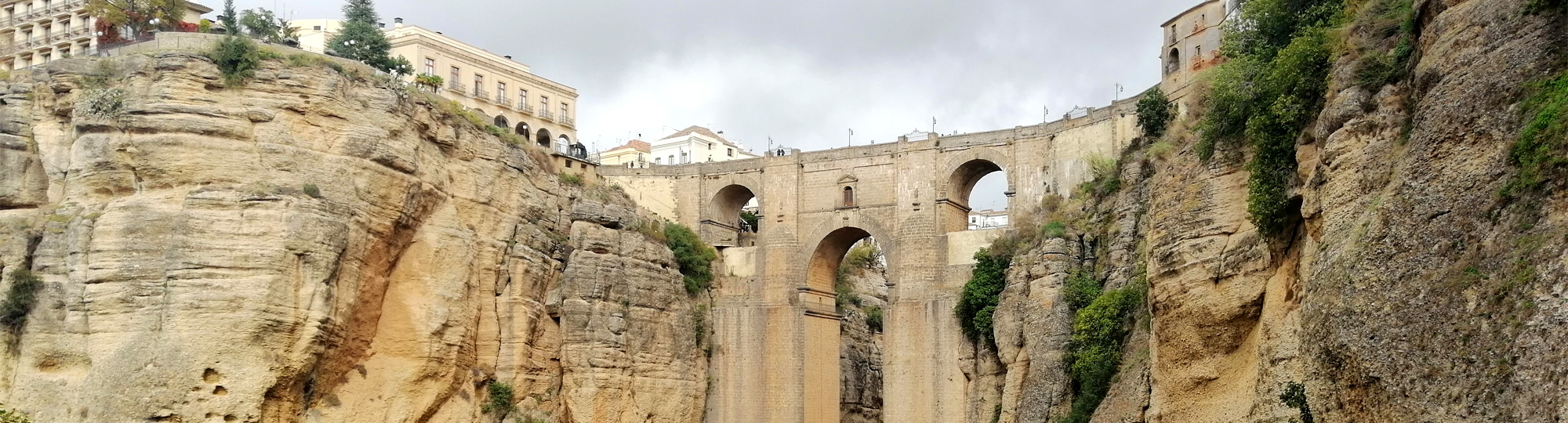 Ronda, son pont, ses arènes