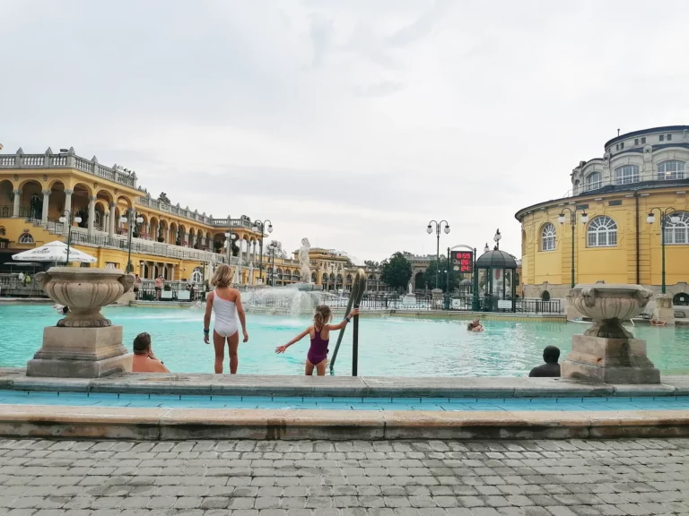 Thermes de Szechenyi Budapest