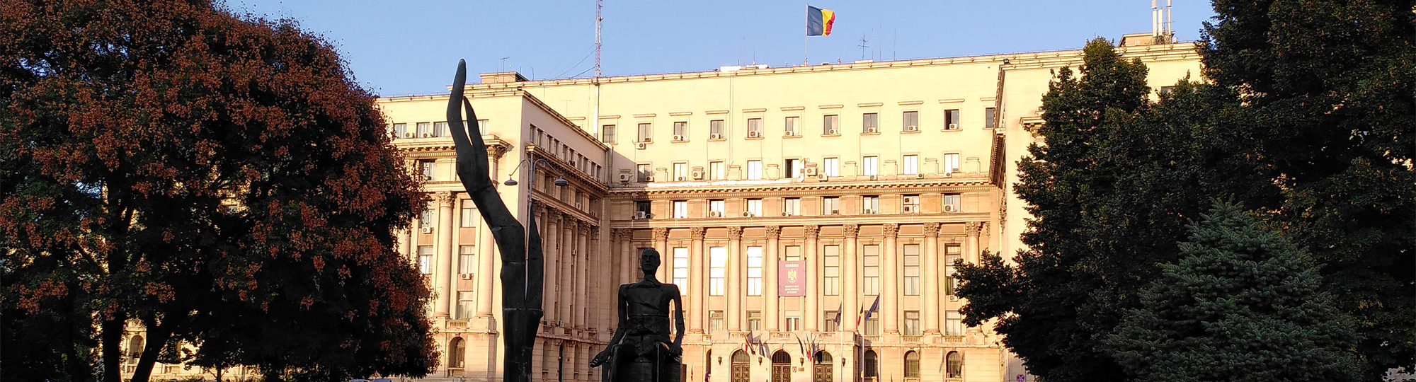 Bucarest, grands boulevards et petit musée